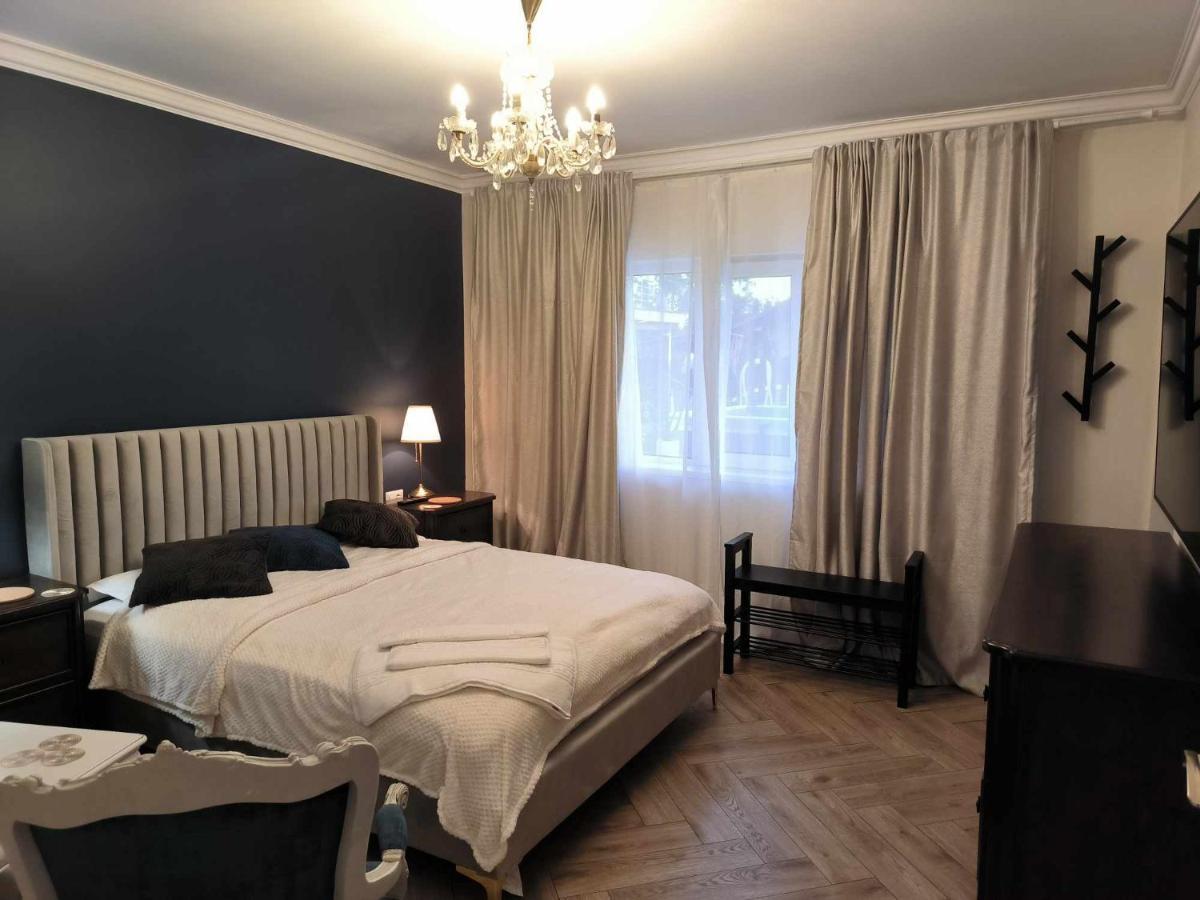 Апартаменты Luxury Airport Retreat Клуж-Напока Экстерьер фото